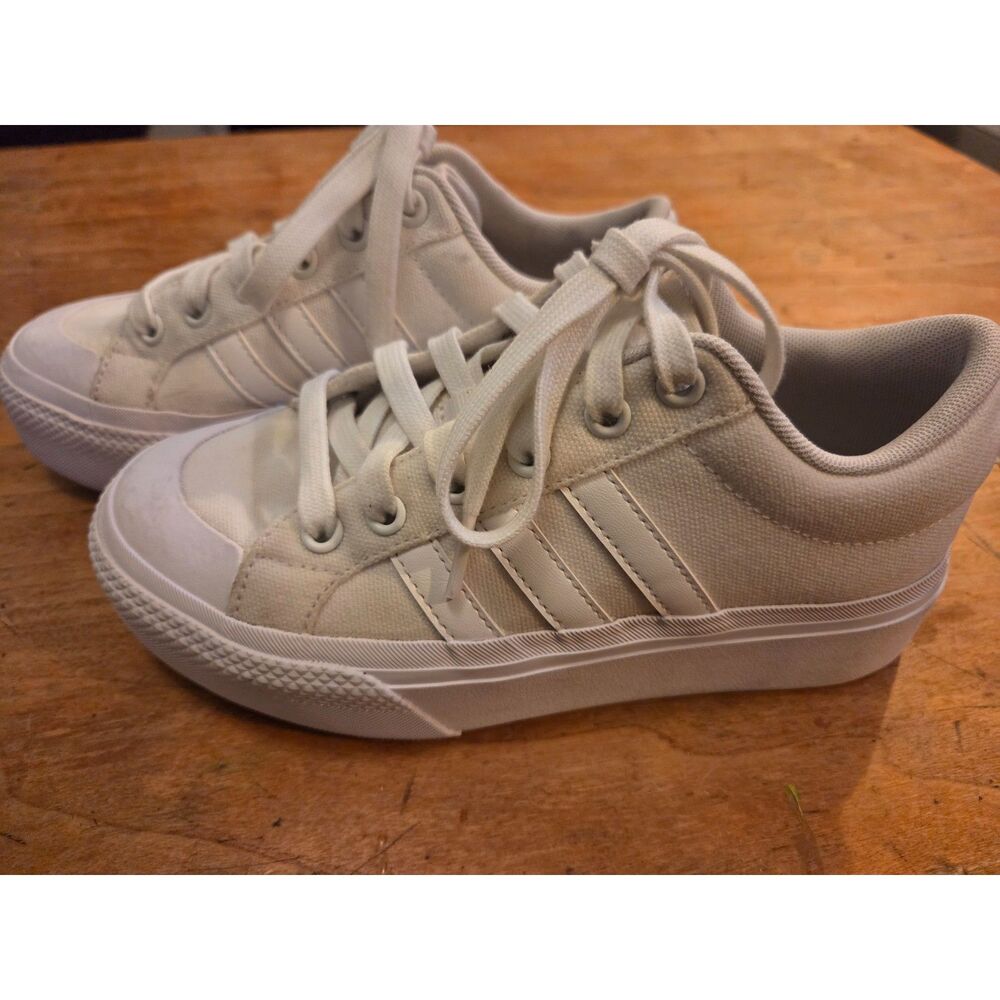 Adidas Bravada 2.0 Size 5 White